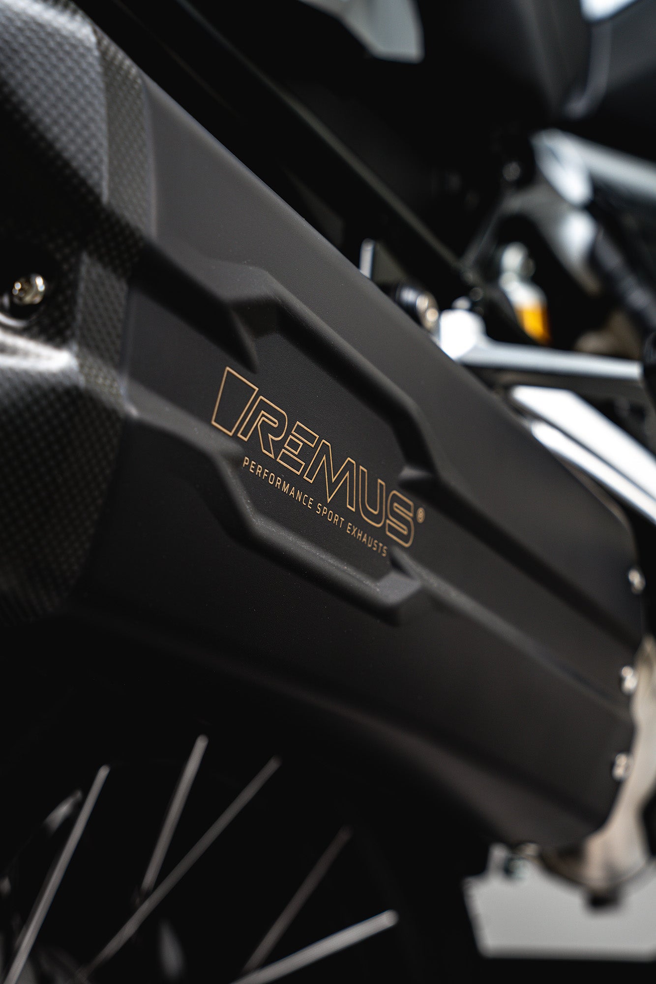 Remus 8 2.0 stainless steel black EC approved slip-on for BMW R 1250 GS /ADVENTURE 2019-2023