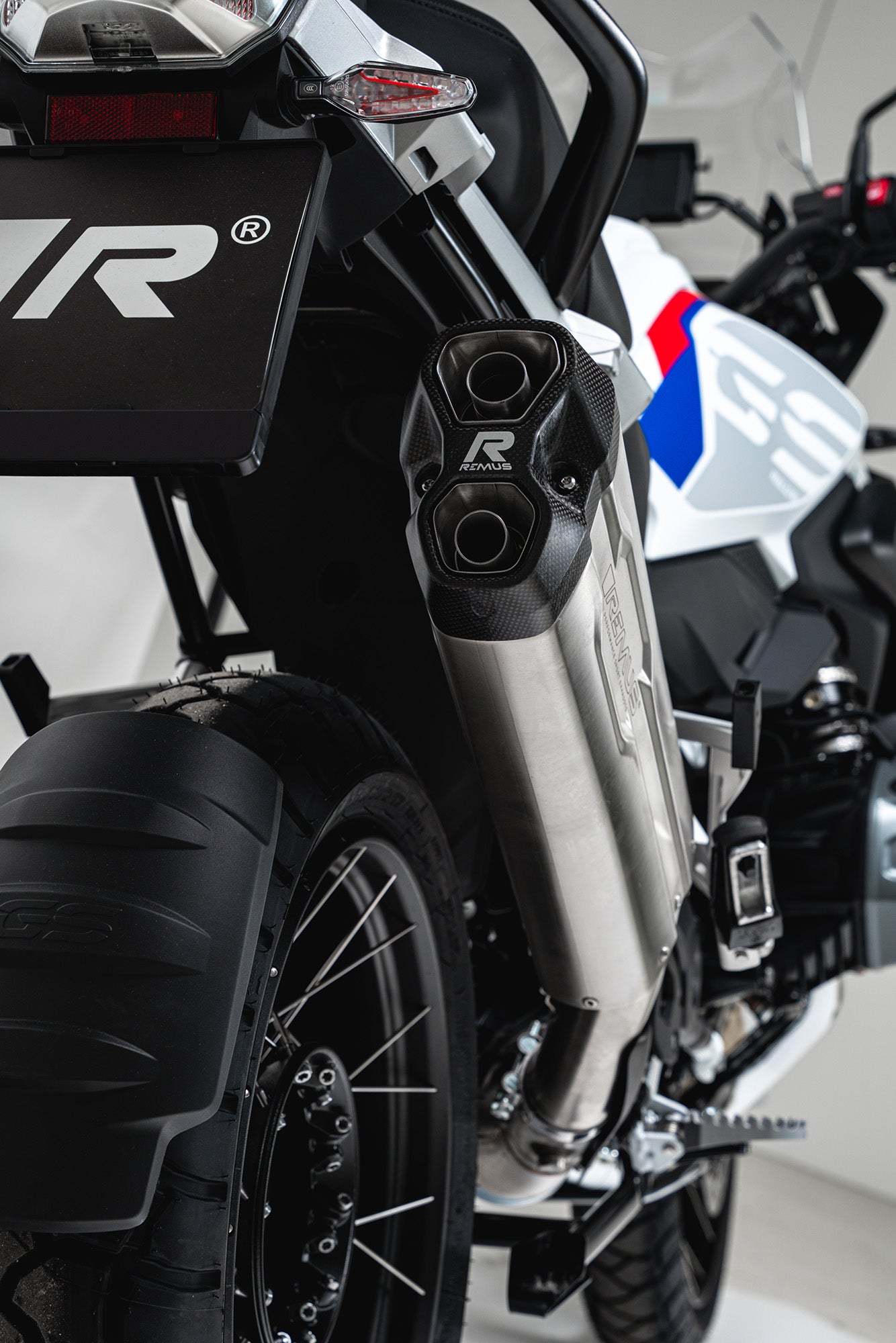 Remus 8 2.0 stainless steel matt EC approved slip-on for BMW R 1200 GS /ADVENTURE 2013-2016