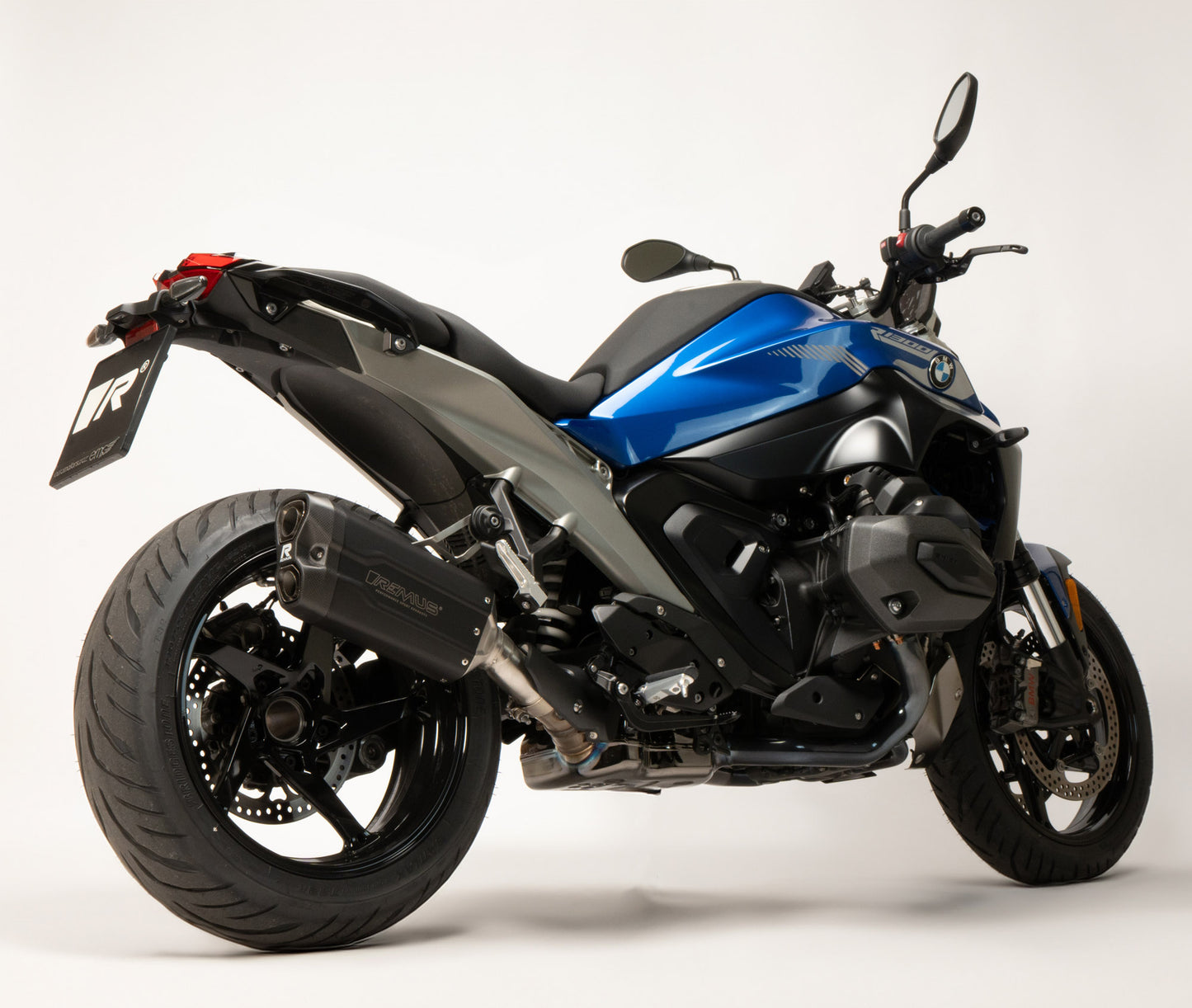 Remus 8 2.0 stainless steel black racing slip-on for BMW R 1300 RS 2025