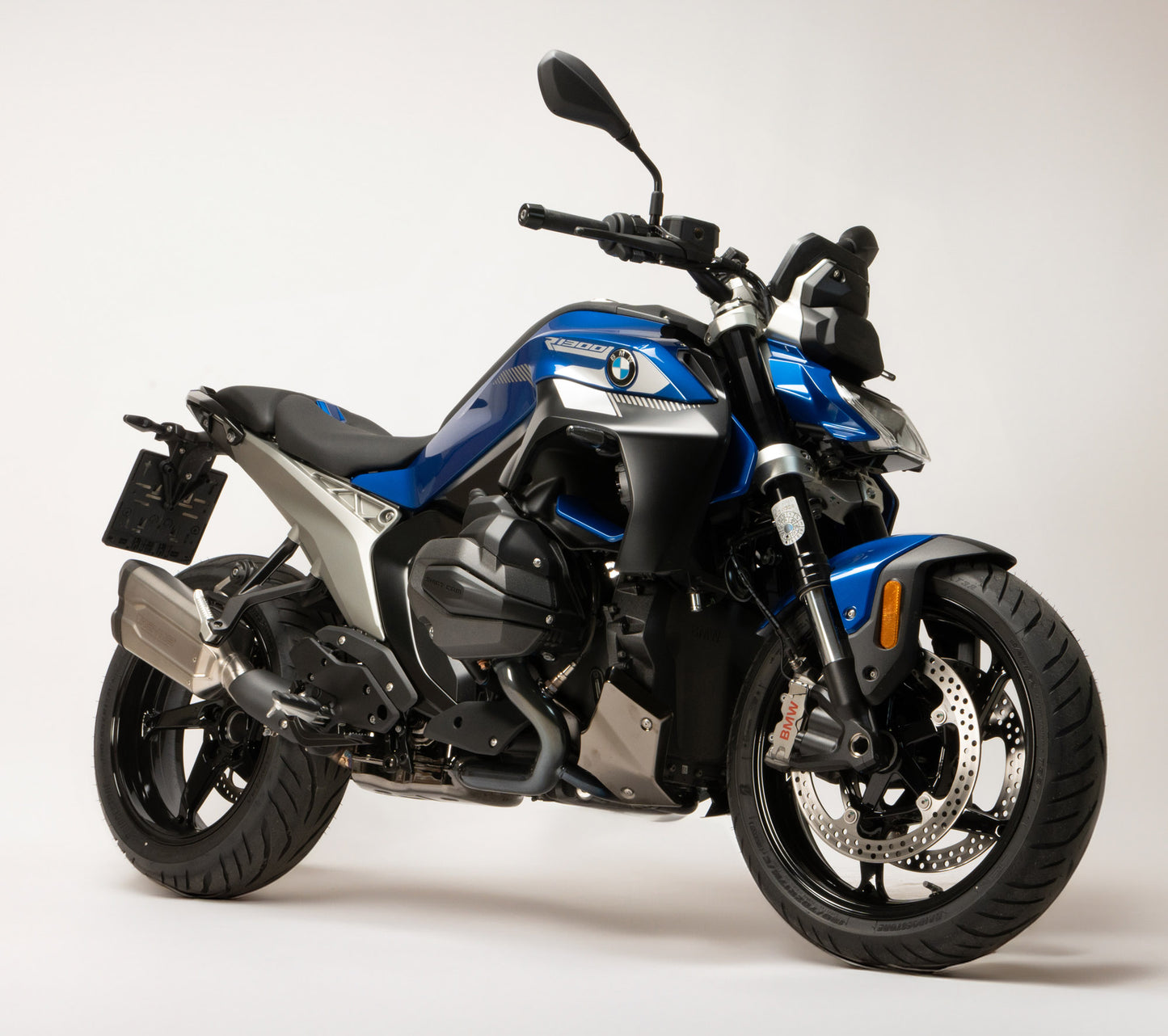 Remus 8 2.0 stainless steel matt racing slip-on for BMW R 1300 RS 2025