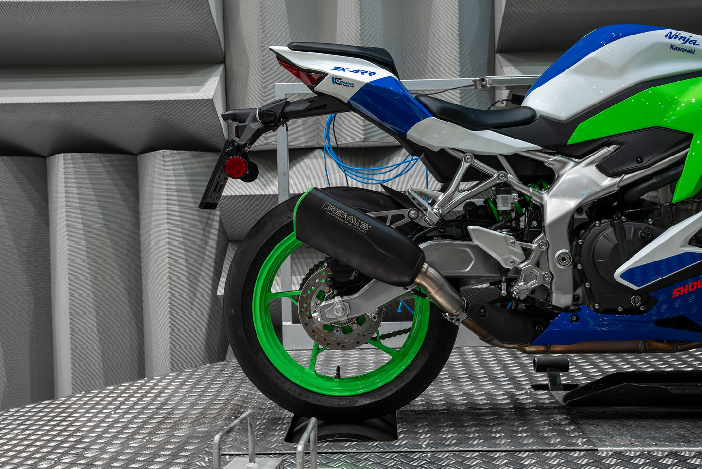 Remus Nxt stainless steel black EC- approved slip-on for KAWASAKI ZX4 R/RR 2024