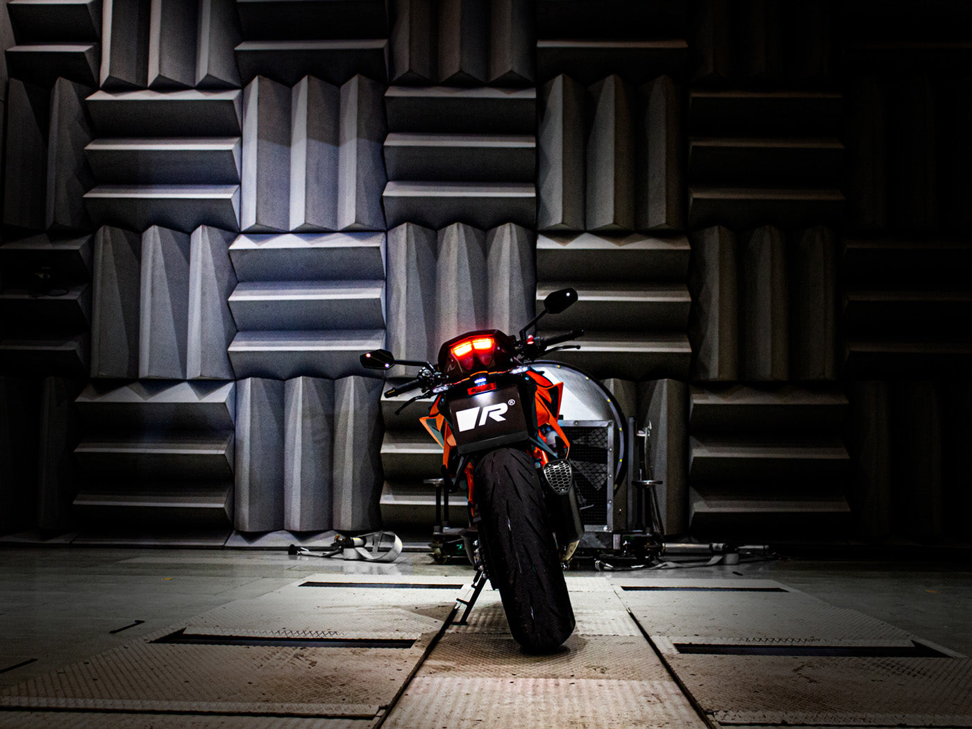 Remus Nxt stainless steel black EC- approved slip-on for KTM 1290 SUPERDUKE R 2020-2022