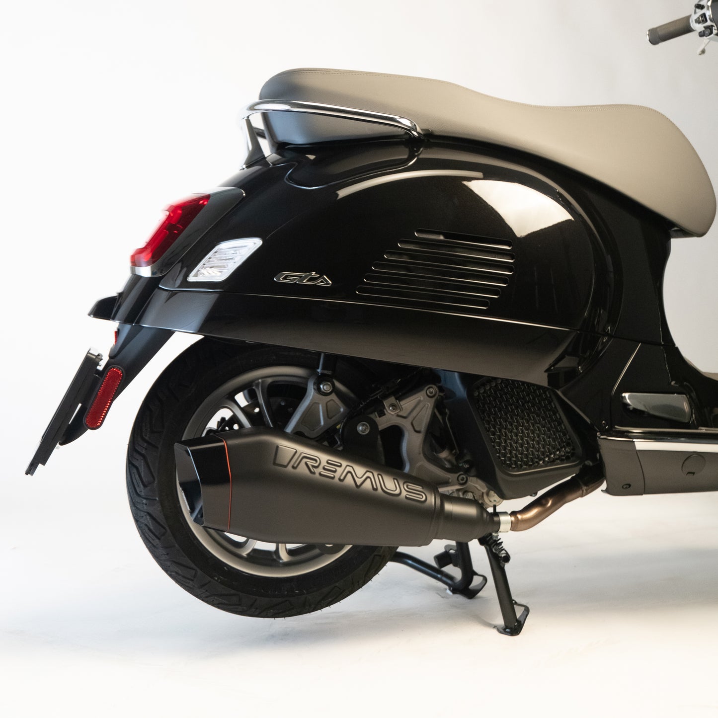 Remus RS 2.0 black racing full system for VESPA GTS 125 2025