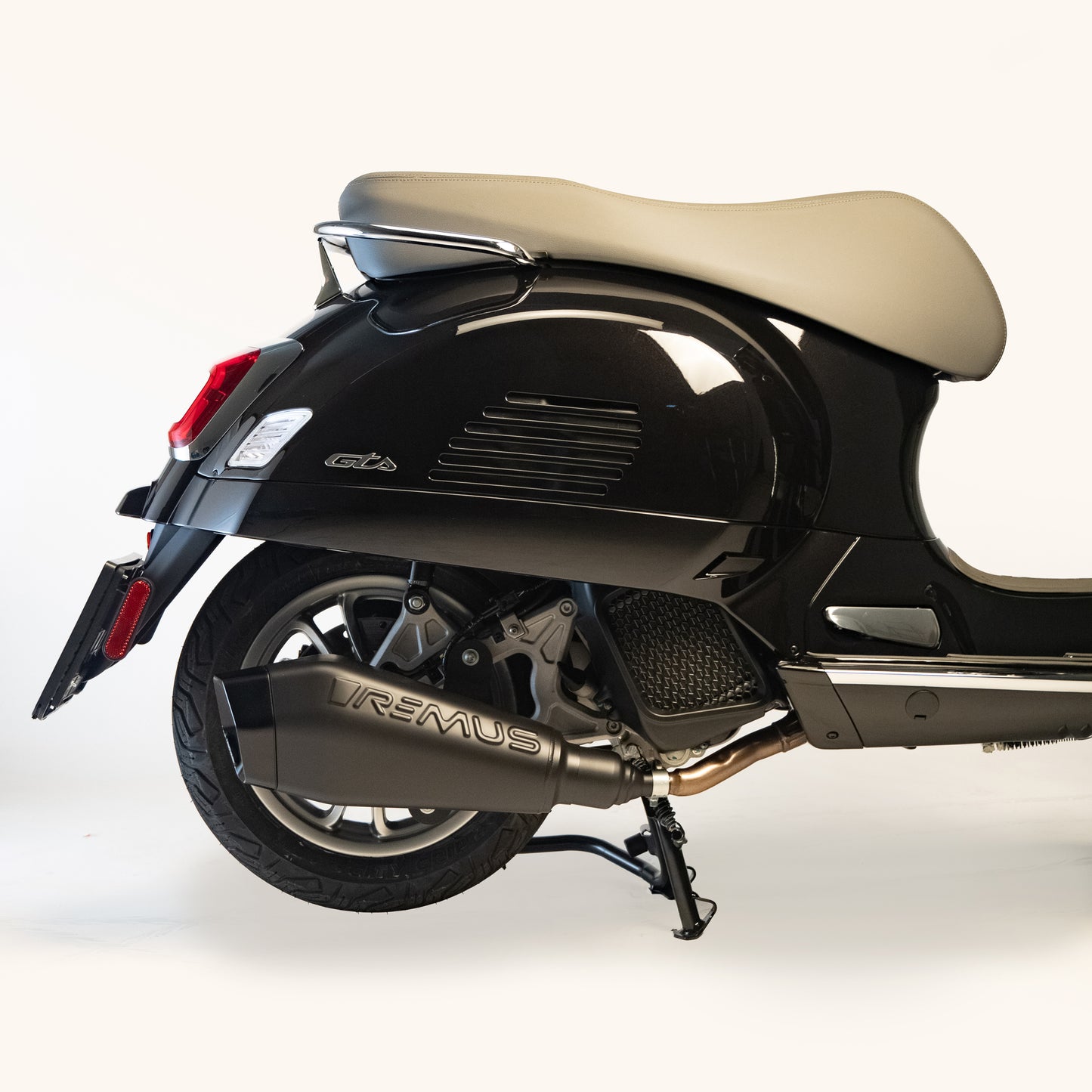 Remus RS 2.0 black racing full system for VESPA GTS 125 2025