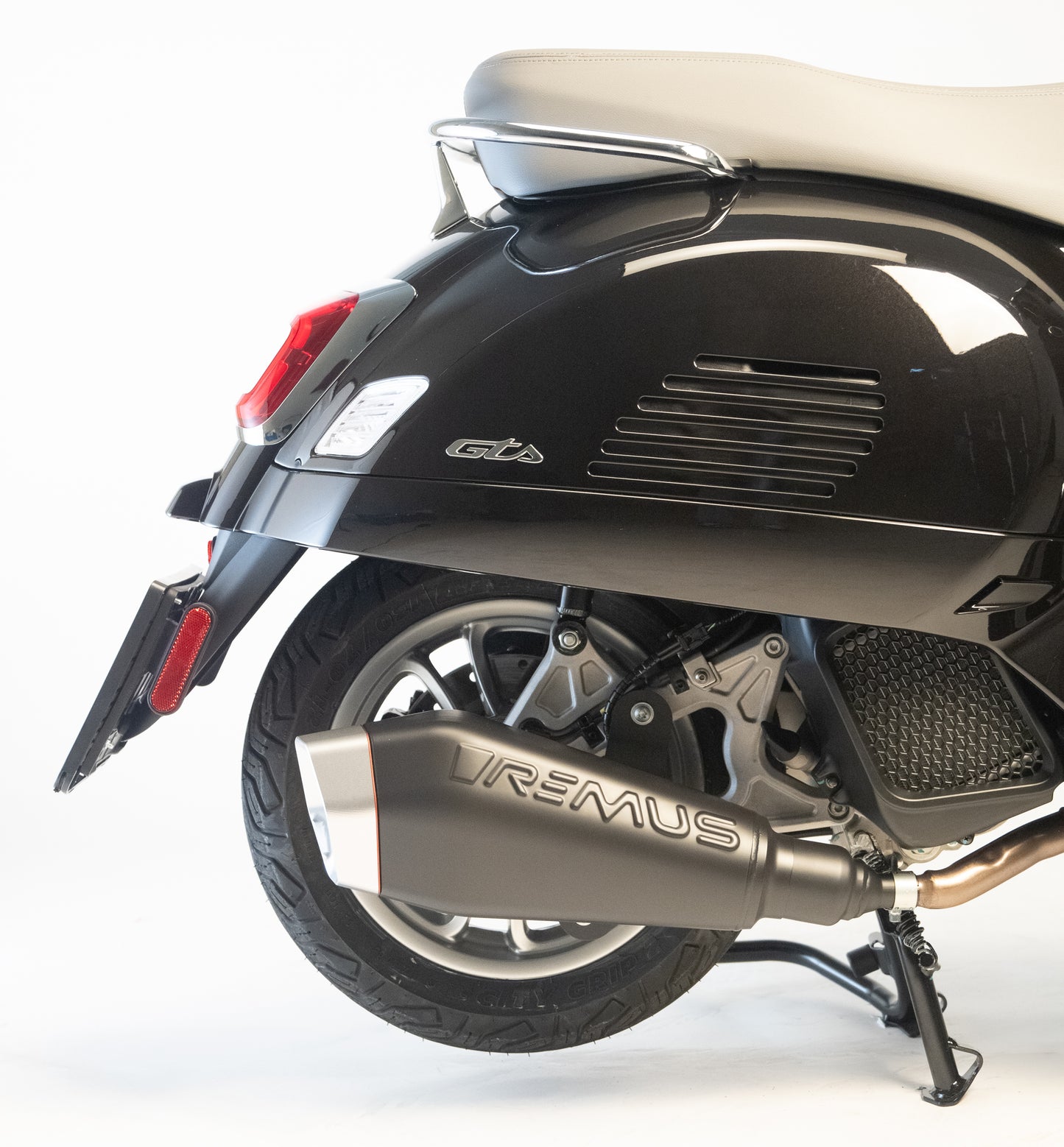 Remus RS 2.0 black racing full system for VESPA GTS 125 2025